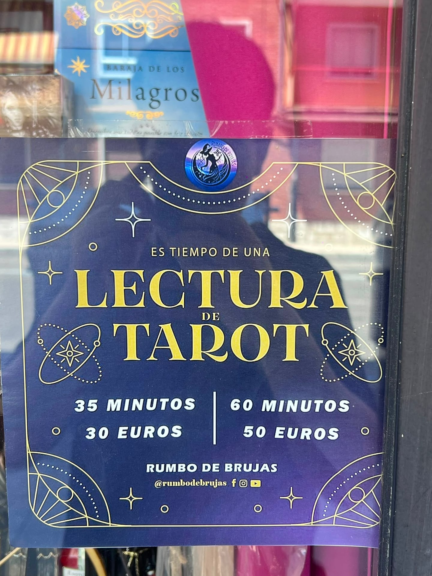 Cartel de lectura de tarot de Rumbo de Brujas en Valladolid